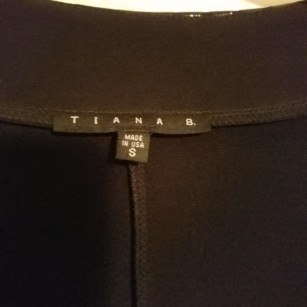 Dress - Picture 2 of 5